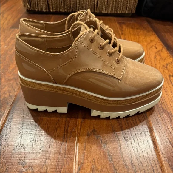 Aldo Women's Tan Platform Oxfords - Picture 3 of 5